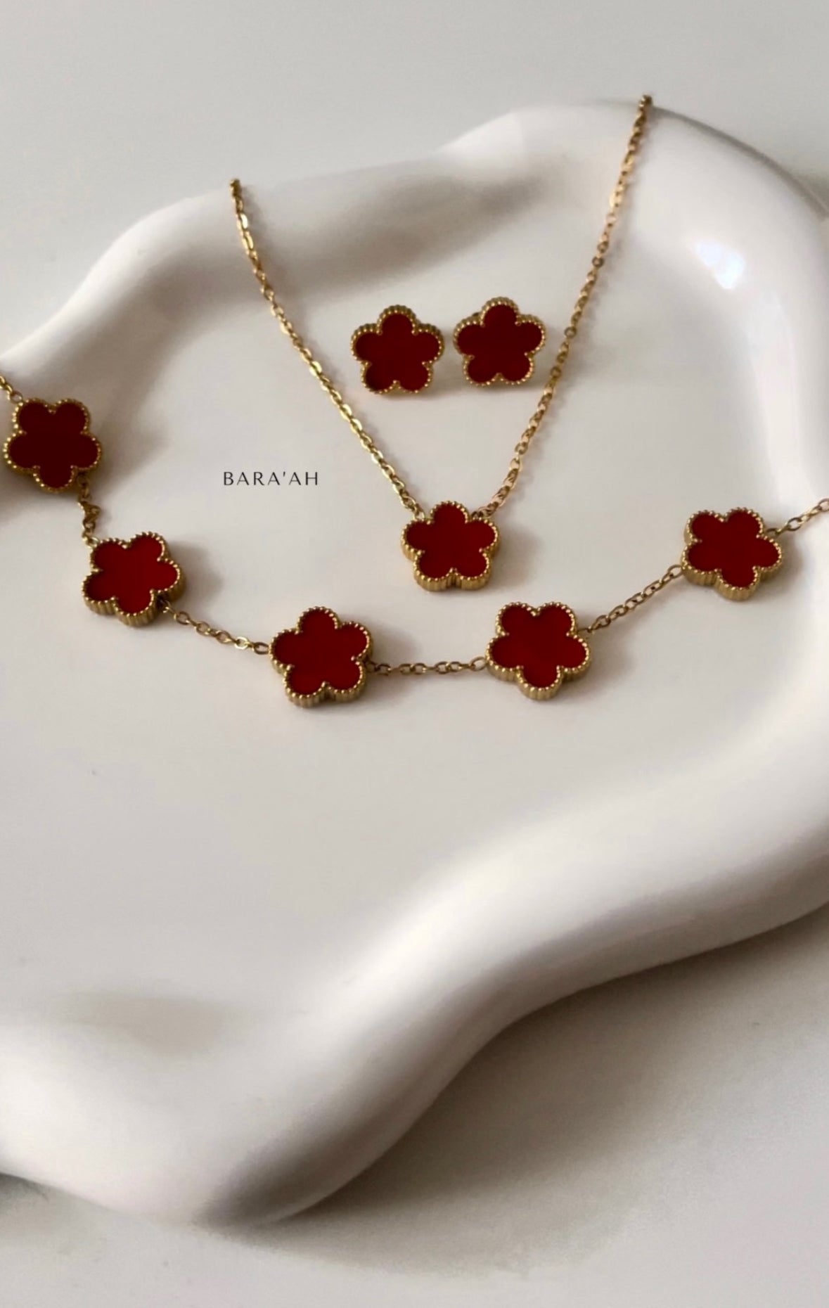 Warda set red